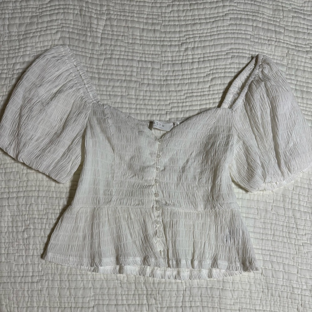 ASTR the Label BUBBLE SHORT SLEEVE BUTTON FRONT TOP